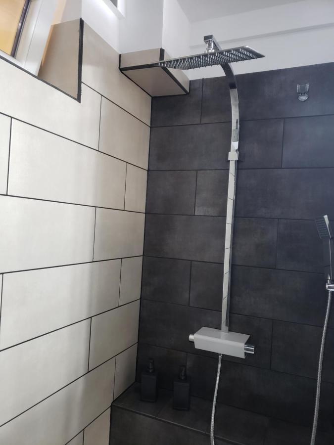 Phoenix Studio 布加勒斯特 外观 照片